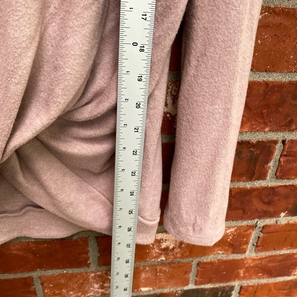 Express Womens Medium Blush Pink Front Twist Soft Knit Sweater - Picture 8 of 9